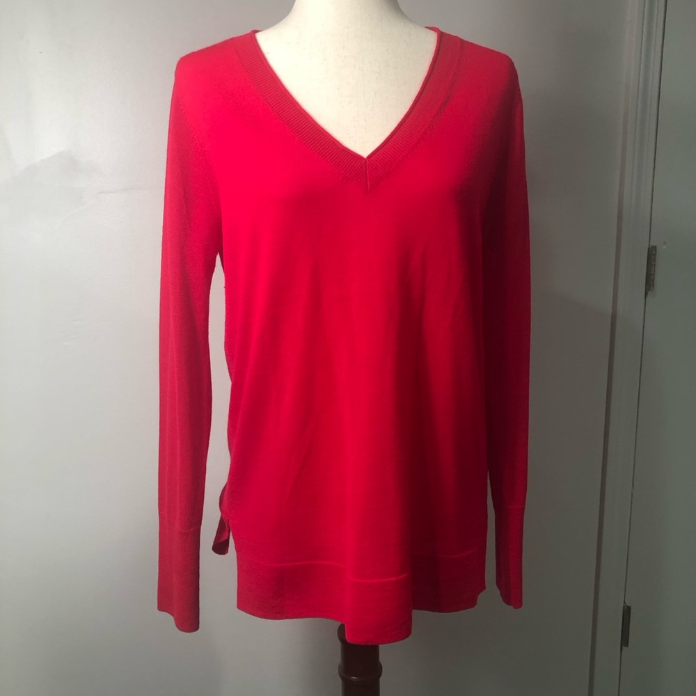 Halogen medium red vee sweater